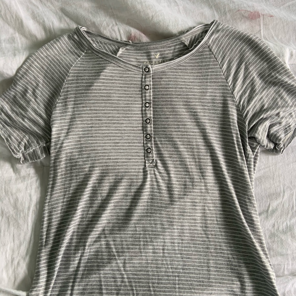 american eagle tshirt